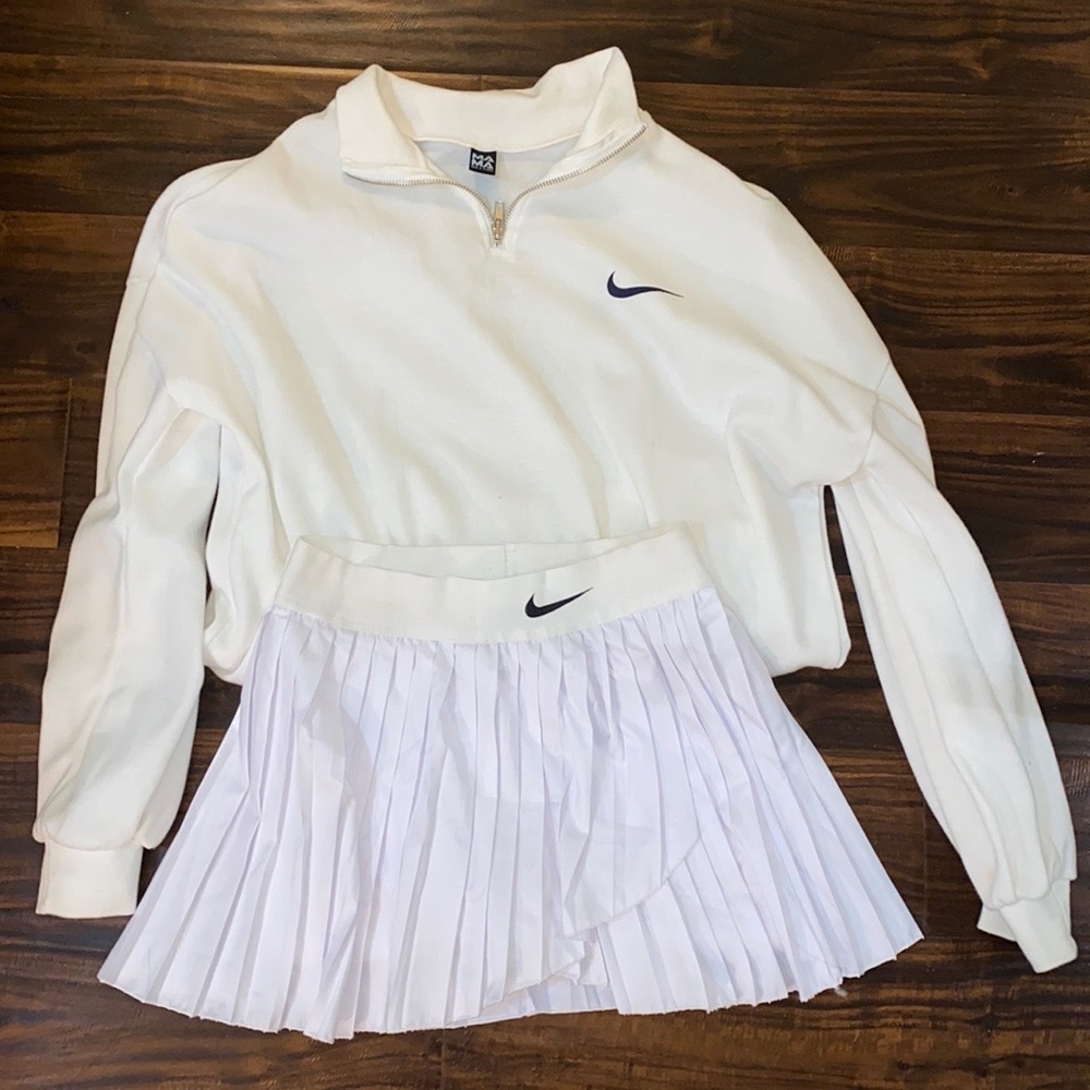 sweatshirt with nike logo